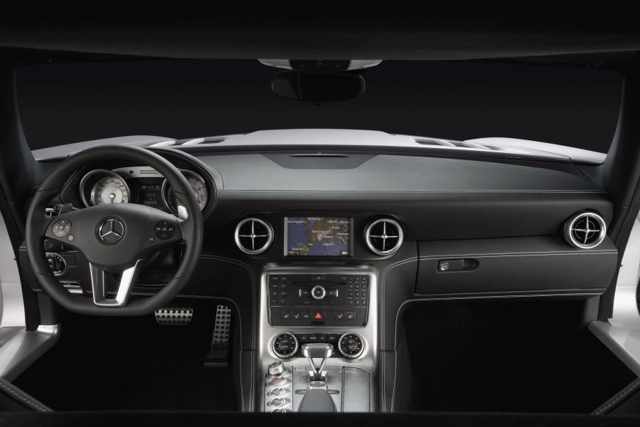  Mercedes-Benz SLS AMG 2010 года  (фото 395 из 526)